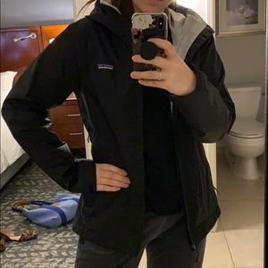 Patagonia women’s rain jacket. Black. Medium.